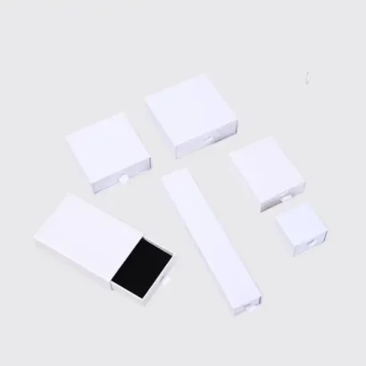 White Ring Drawer Gift Box
